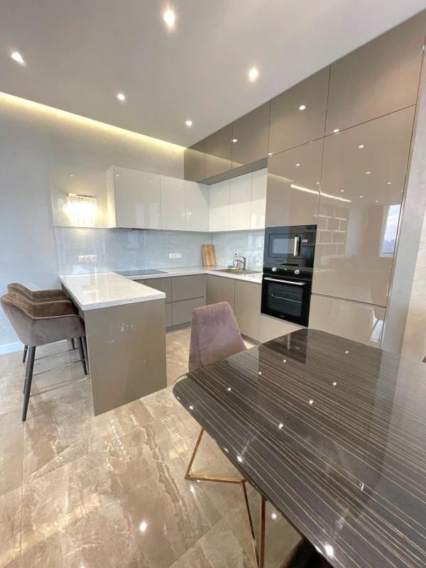Vip Apartment 120M2 With Panoramic Windows, 22 Floor. Obolon Kiev Buitenkant foto